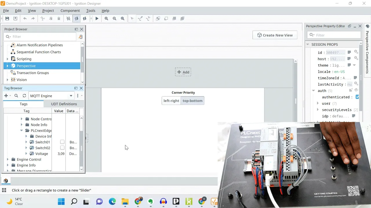 If I move my potentiometer, the value changes in real-time