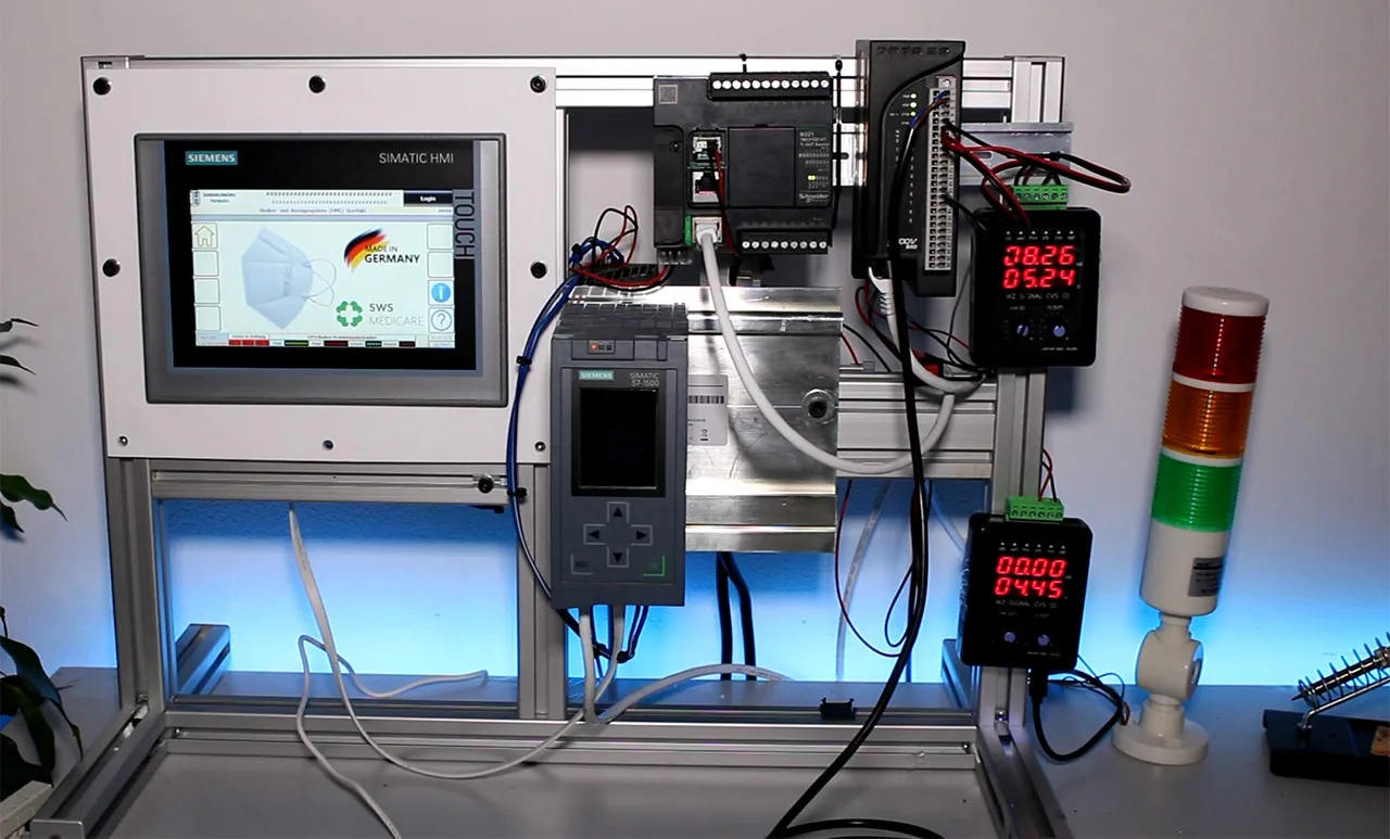 Demo Station to demonstrate a data pipeline using MQTT and Apache Kafka